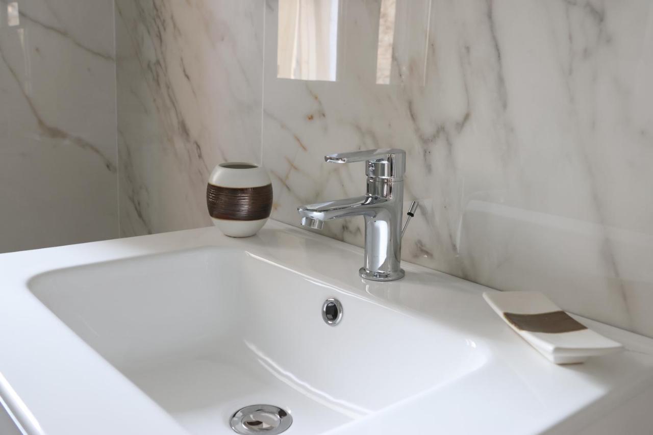 Il Borgo Civ.15 Hotel Paola Luaran gambar