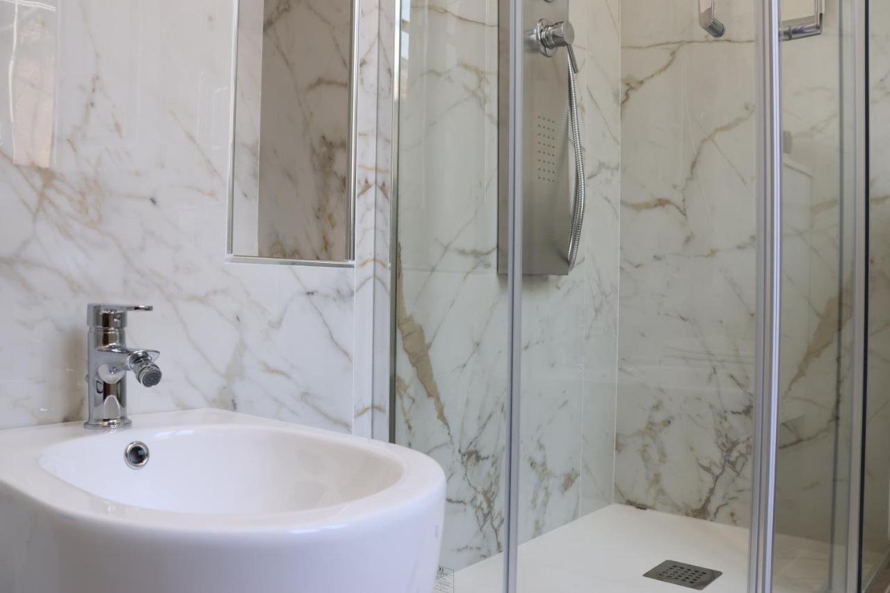 Il Borgo Civ.15 Hotel Paola Luaran gambar