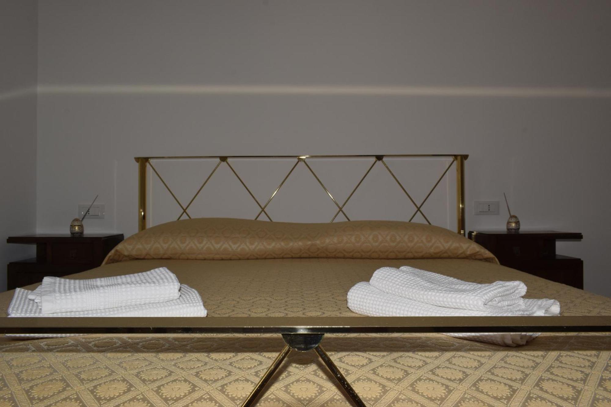 Il Borgo Civ.15 Hotel Paola Luaran gambar