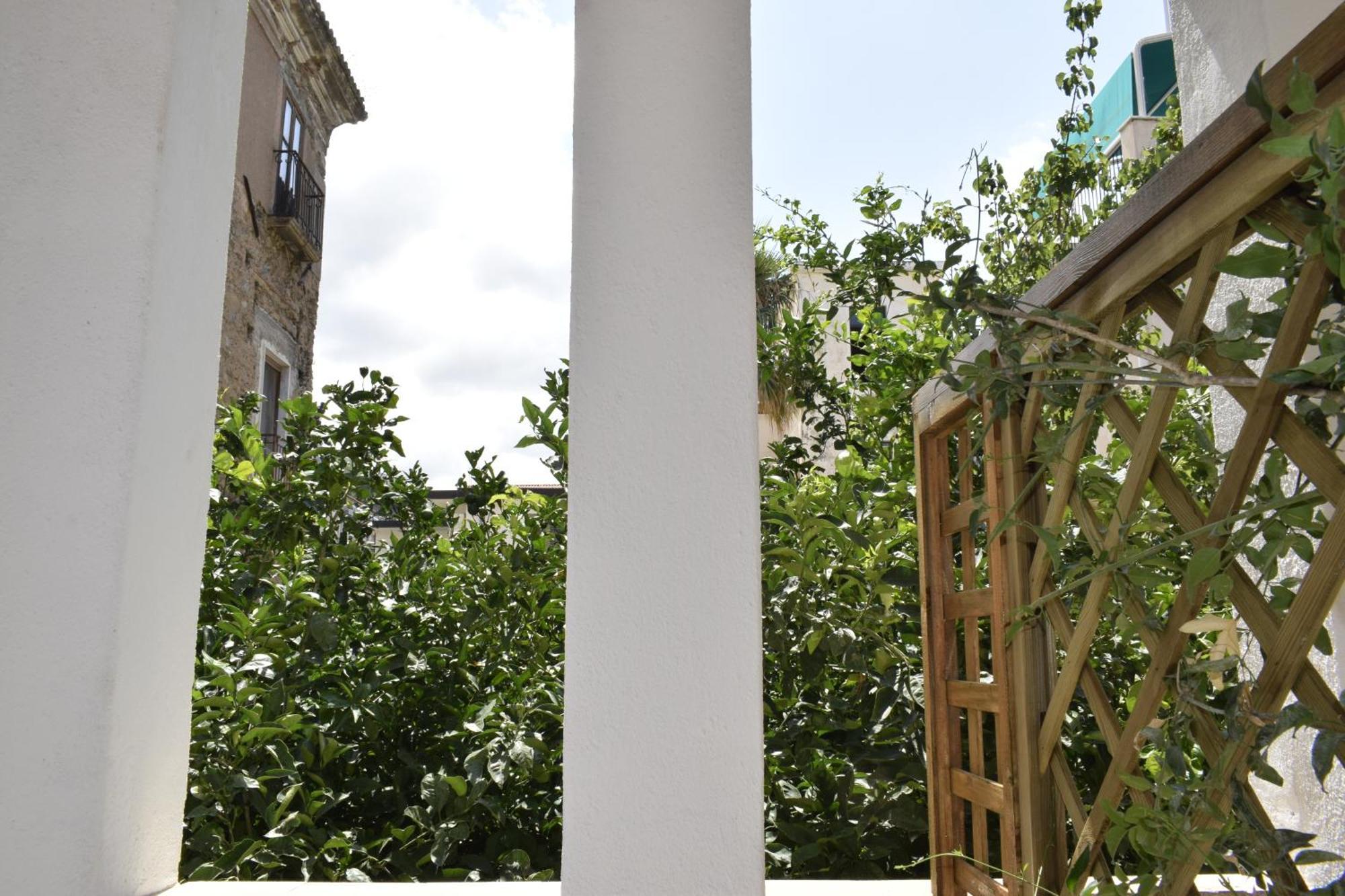 Il Borgo Civ.15 Hotel Paola Luaran gambar