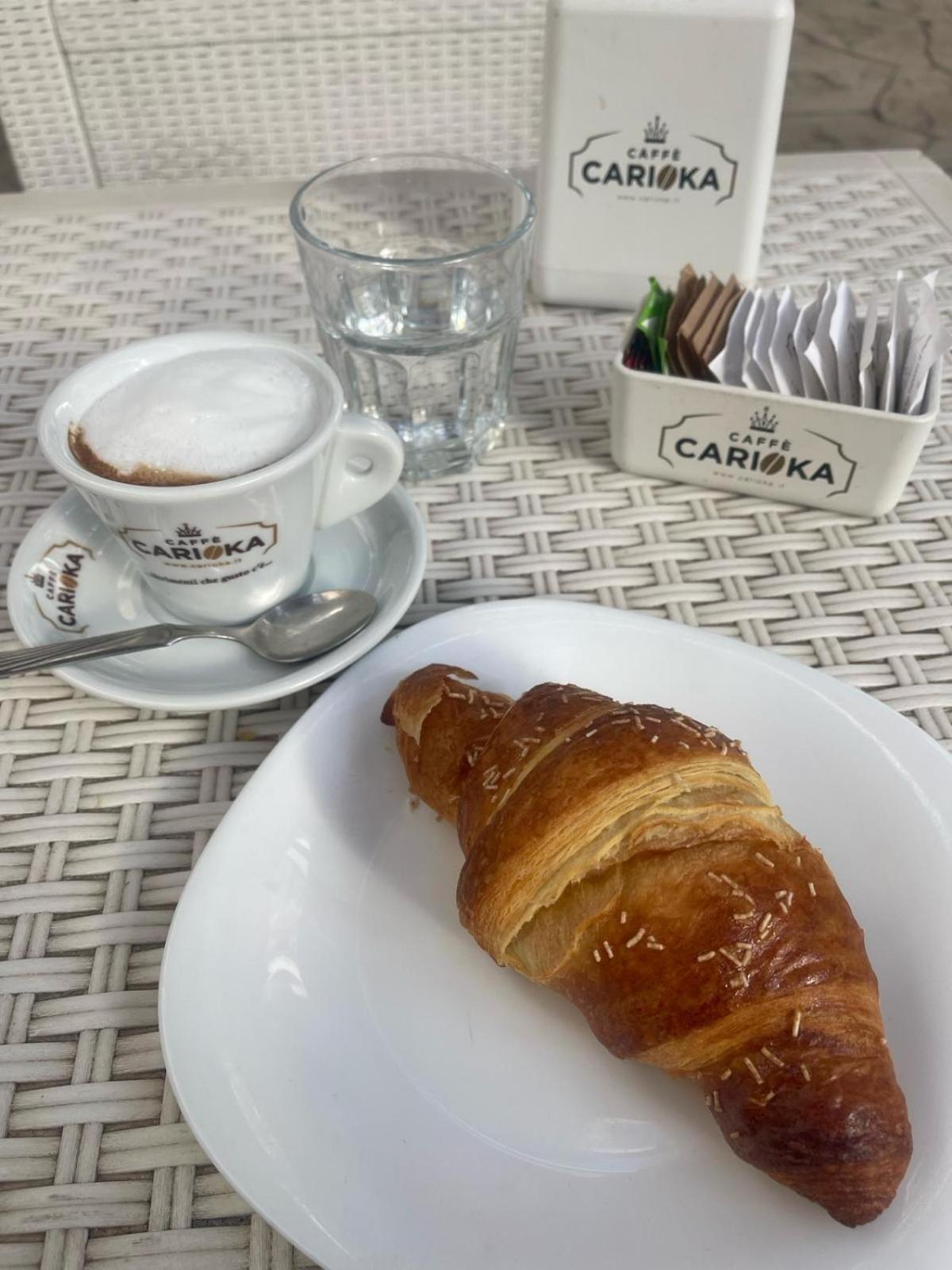 Il Borgo Civ.15 Hotel Paola Luaran gambar