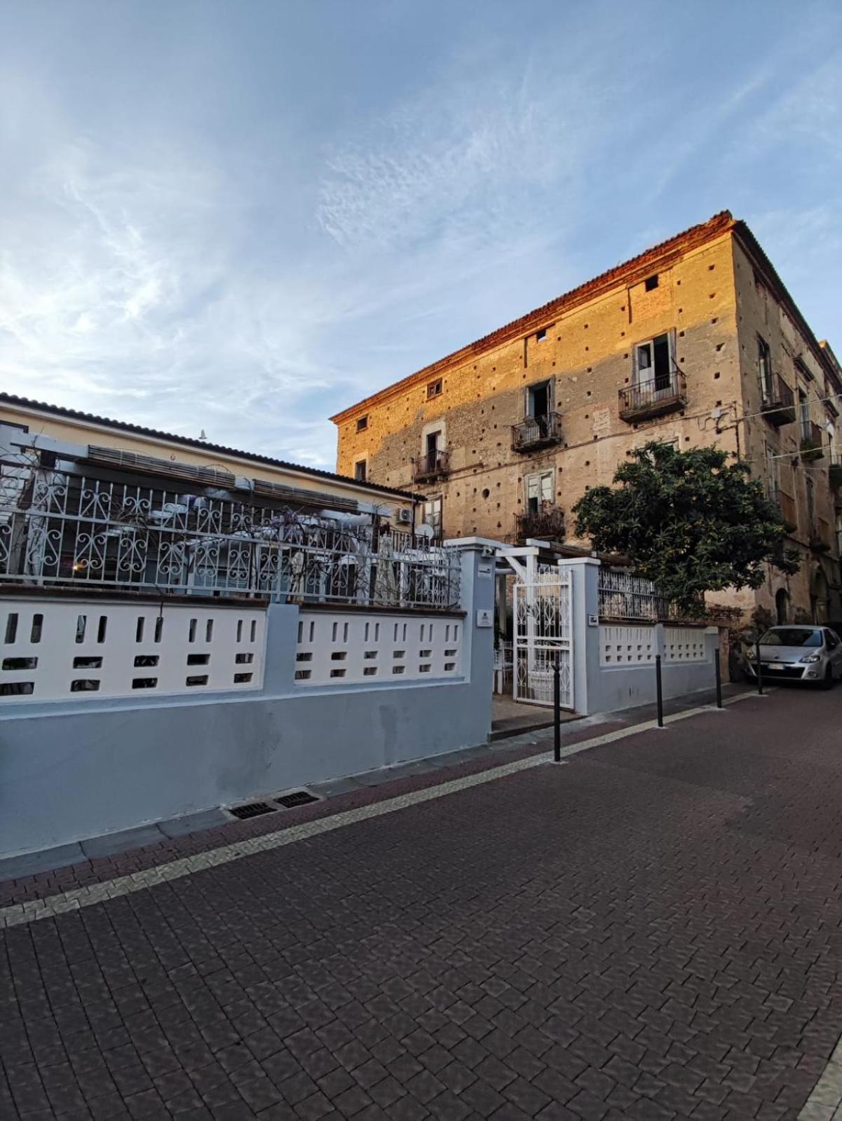 Il Borgo Civ.15 Hotel Paola Luaran gambar